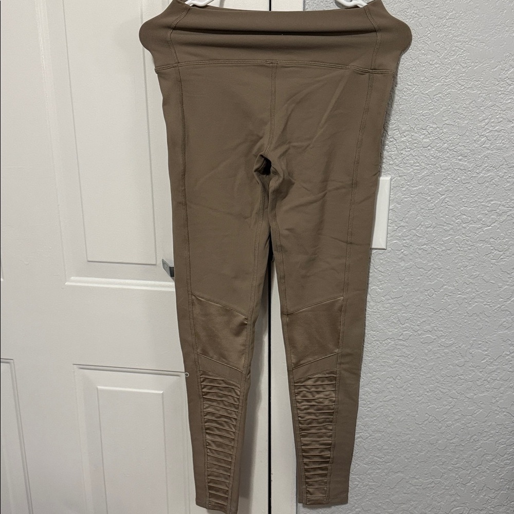 ALO Yoga VA-VA-VROOM High Waist Moto Leggings - Picture 3 of 6